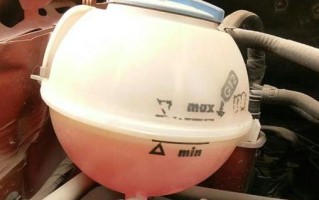 刹车油多久更换一次最合适？详细教程告诉你！