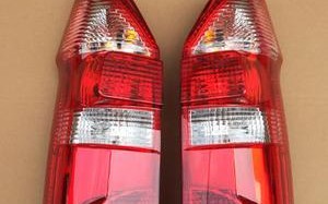 探究标致307转向灯连续响三下的原因（解析标致307转向灯连续响三下的故障及处理方法）