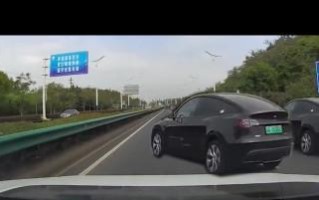 特斯拉如何检测刹车灯亮的问题？
