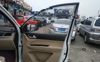 宝骏730后转向灯怎么拆解？拆解步骤和注意事项是什么？
