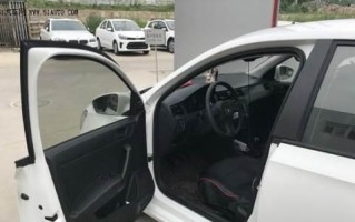 大众桑塔纳电子助力转向灯亮是什么意思？如何解决？
