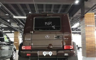 奔驰大G机盖缺少转向灯的问题（安全隐患背后的设计疏忽）