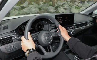 解决18款奥迪A4打转向灯时日行灯不亮的问题（如何修复奥迪A4日行灯不亮的故障）