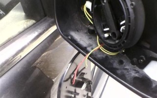 长安车转向灯一直亮着怎么处理？