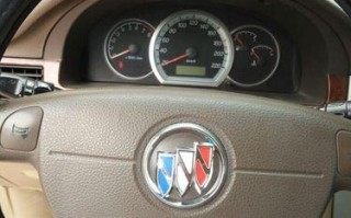 别克凯越转向灯操作导致发动机抖动？如何解决？