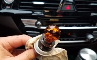 宝马汽车转向灯拨杆不能停留的原因及解决方法（探究宝马汽车转向灯拨杆无法停留的问题和解决方案）