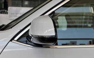 宝马x5后转向灯不亮怎么办？维修费用和步骤是什么？