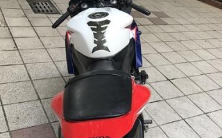 如何更换本田CBR300的转向灯（简易教程和注意事项）