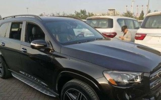 奔驰SUV——豪华与性能的完美结合（全方位解析奔驰SUV的配置与性能）