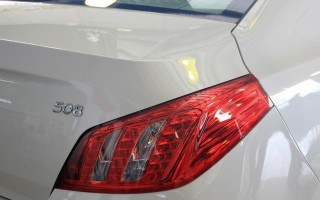 标致508转向灯灯泡更换技巧（快速解决标致508转向灯灯泡问题）