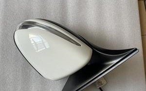 奔驰C200后视镜转向灯安装指南（简单易懂的步骤教你自行安装奔驰C200后视镜转向灯）