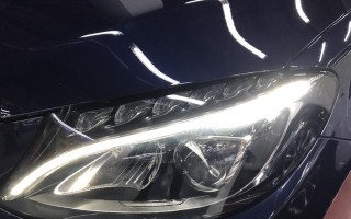 奔驰c200l反光镜转向灯拆卸方法是什么？拆卸过程中需要注意哪些问题？