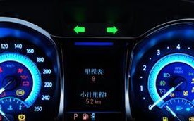 凯迪拉克后转向灯故障灯消除方法是什么？