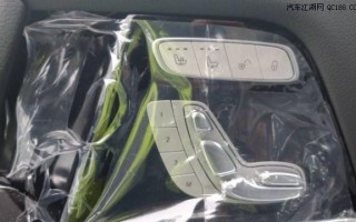 奔驰转向灯的操作方法（轻松掌握奔驰转向灯的使用技巧）