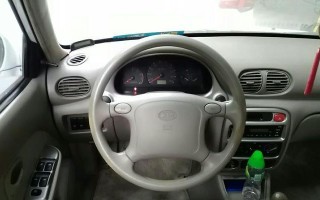 起亚千里马前转向灯更换方法是什么？需要多长时间？