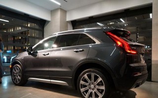 凯迪拉克XT4技术版前转向灯