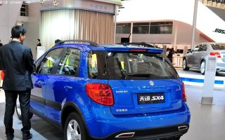 长安铃木SX4——豪华品质驾控之选（性能卓越、安全可靠、空间舒适）