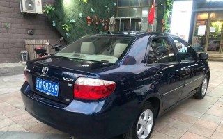 丰田威驰转向灯不亮的原因及解决方法（丰田威驰转向灯亮不起来的故障分析和维修方法）