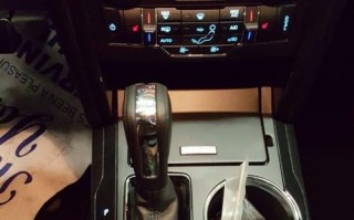 福特探险者后视镜转向灯坏了怎么办？更换步骤是什么？