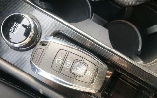林肯冒险家转向灯声音小怎么调整？