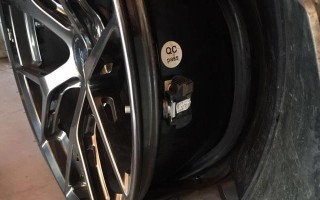 宝马三系转向灯更换教程——轻松解决转向灯故障（详细步骤带你轻松更换宝马三系转向灯）