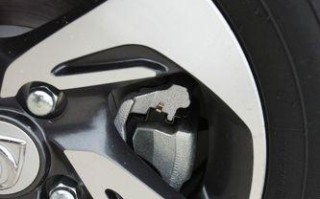 宝骏310前转向灯拆卸方法是什么？需要哪些工具？