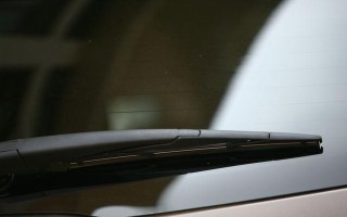 起亚智跑转向灯不亮怎么办？维修步骤和费用是多少？