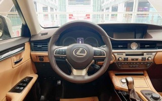 雷克萨斯es200的转向灯保险丝位置在哪里？如何更换？