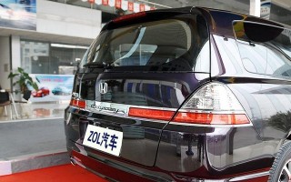 老款本田奥德赛右转向灯偶尔亮问题解析（解决老款本田奥德赛右转向灯偶尔亮的方法和原因分析）