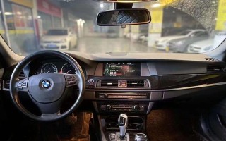 宝马五系2020款转向灯更换方法是什么？需要多长时间？