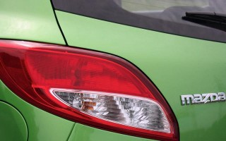 长安之星2转向灯打开不闪烁什么原因造成的？