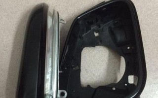 宝马3系后转向灯灯泡怎么拆装？拆装教程有哪些步骤？