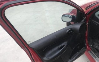 标致207转向灯亮而无声的问题探究（解析转向灯失声问题的原因和解决方法）