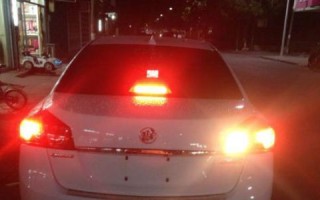 标致307散热风扇不转怎么办？转向灯不亮的解决方法是什么？