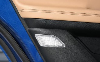 探索林肯冒险家独特的转向灯效果（揭秘林肯冒险家转向灯设计的创新之处）