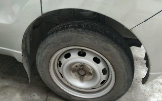一汽佳宝的转向灯更换方法是什么？需要多长时间？