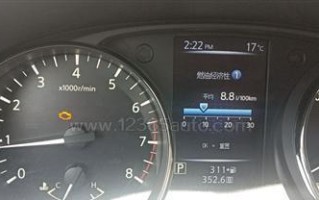 日产奇骏的转向灯保险在哪里？如何更换？