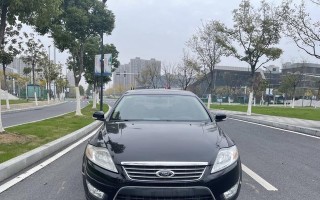 福特蒙迪欧致胜转向灯不亮怎么办？更换步骤和注意事项是什么？