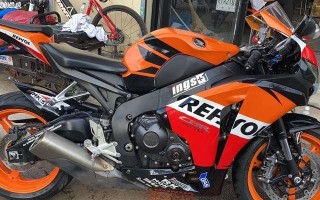 08款本田cbr1000参数是什么？如何查找详细规格信息？