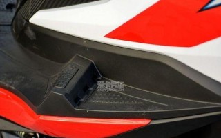 本田裂行125后转向灯拆卸方法？需要哪些工具？