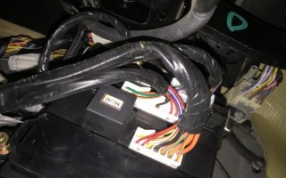 大众波罗转向灯继电器位置在哪里？如何更换？