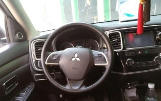 三菱欧蓝德左转向灯故障解决方案（探索欧蓝德左转向灯故障原因与维修方法）