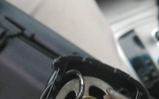 别克凯越反光镜转向灯更换灯泡的方法是什么？需要多长时间？