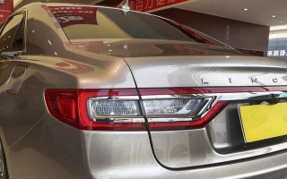 林肯后转向灯不亮怎么办？修复步骤和注意事项是什么？