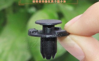日产阳光翼子板转向灯拆卸指南（轻松学会拆卸日产阳光翼子板转向灯的方法）
