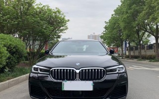 宝马五系转向灯在右边的正确使用方法是什么？