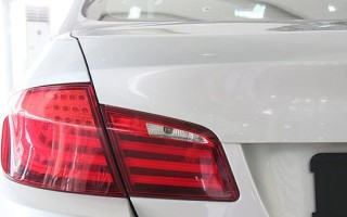 宝马523转向灯更换，让你的车亮度倍增（高亮度升级）