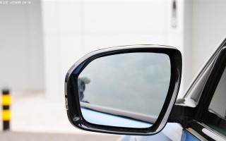 路虎极光反光镜转向灯常亮的原因及解决方法（揭秘路虎极光反光镜转向灯常亮的真相）