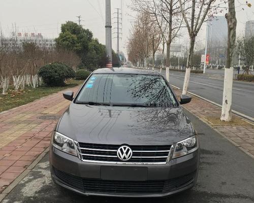 大众朗逸右转向灯对地短路的原因与处理方法（解析大众朗逸右转向灯对地短路的危害及解决方案）-第1张图片-好赞用车