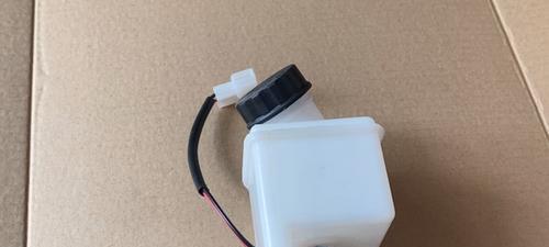 五菱宏光刹车油更换时间和费用详解（五菱宏光刹车油更换周期及费用一览）-第1张图片-好赞用车
